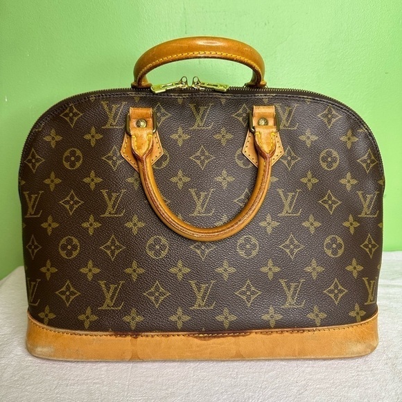 4 𝑳𝒐𝒖𝒊𝒔 𝑽𝒖𝒊𝒕𝒕𝒐𝒏 𝑨𝑳𝑴𝑨 𝑷𝑴 (Date Code VI0963) - Picture 4 of 14